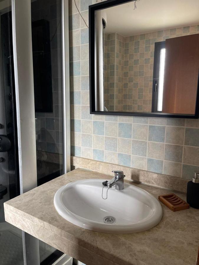 Stelarium-Suite Con Bano Privado En Casa Compartida-Uebica2 Mairena del Aljarafe Exteriör bild