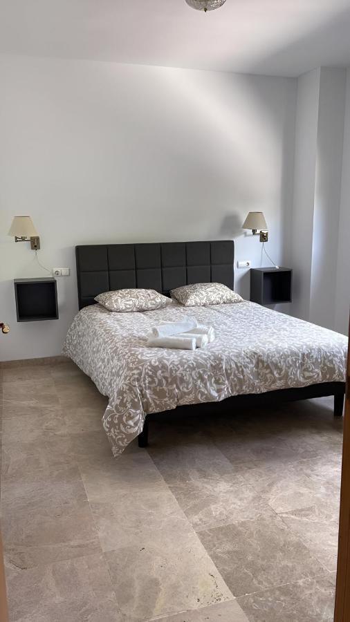 Stelarium-Suite Con Bano Privado En Casa Compartida-Uebica2 Mairena del Aljarafe Exteriör bild