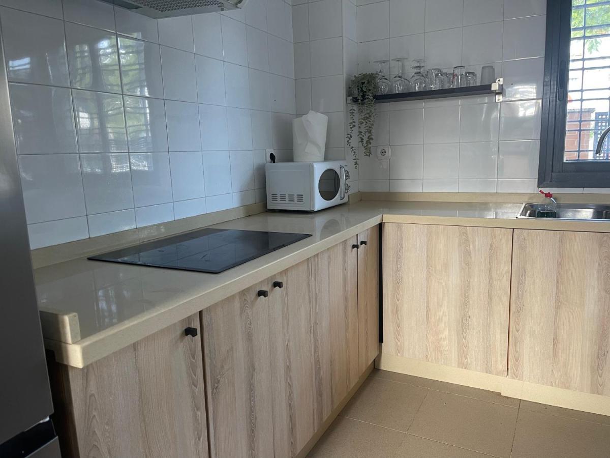 Stelarium-Suite Con Bano Privado En Casa Compartida-Uebica2 Mairena del Aljarafe Exteriör bild