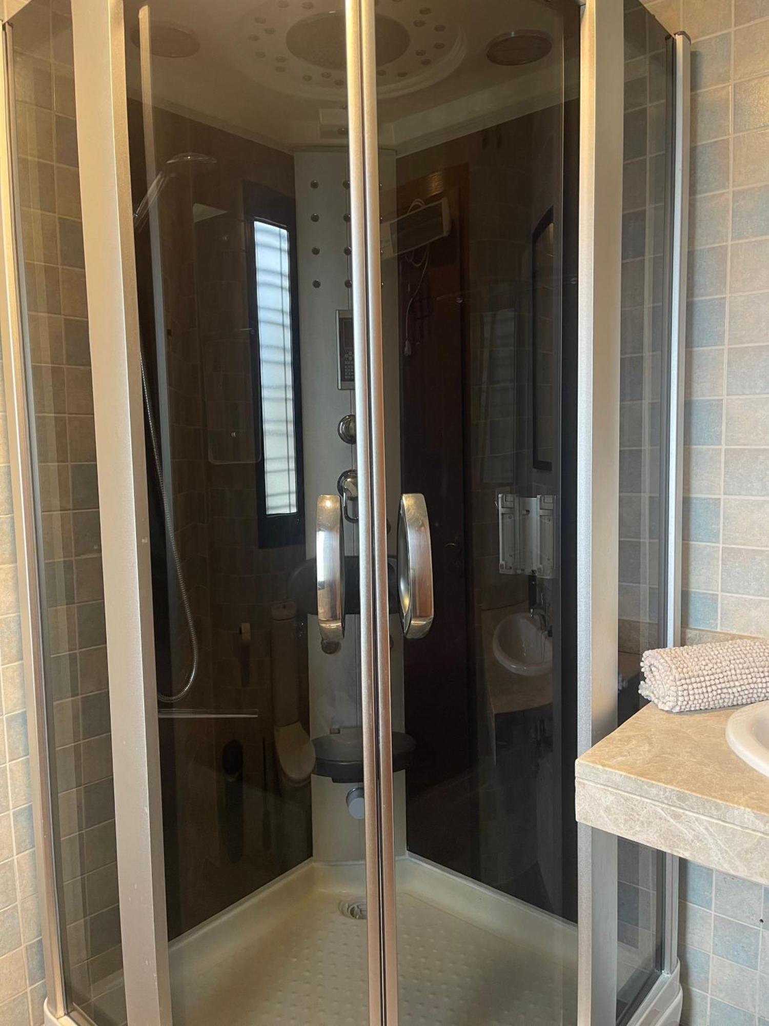 Stelarium-Suite Con Bano Privado En Casa Compartida-Uebica2 Mairena del Aljarafe Exteriör bild