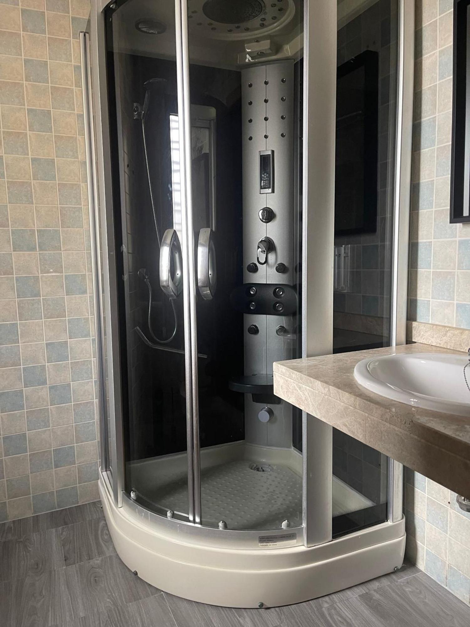 Stelarium-Suite Con Bano Privado En Casa Compartida-Uebica2 Mairena del Aljarafe Exteriör bild